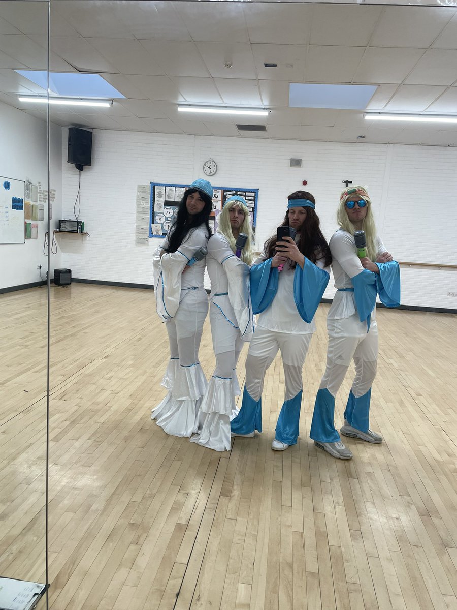 MrCassellsPE's tweet photo. Wow @LarbertHigh Lip Sync 2022 went off 💥 🎙️ 

Delighted Team PE were crowned champions amongst other amazing acts! 🏆 

Special shout-out to @mccracken_miss and the @lhscharities_la team for organising and for raising so much money for Strathcarron! @LHS_HWB https://t.co/4JcIzZQL4W