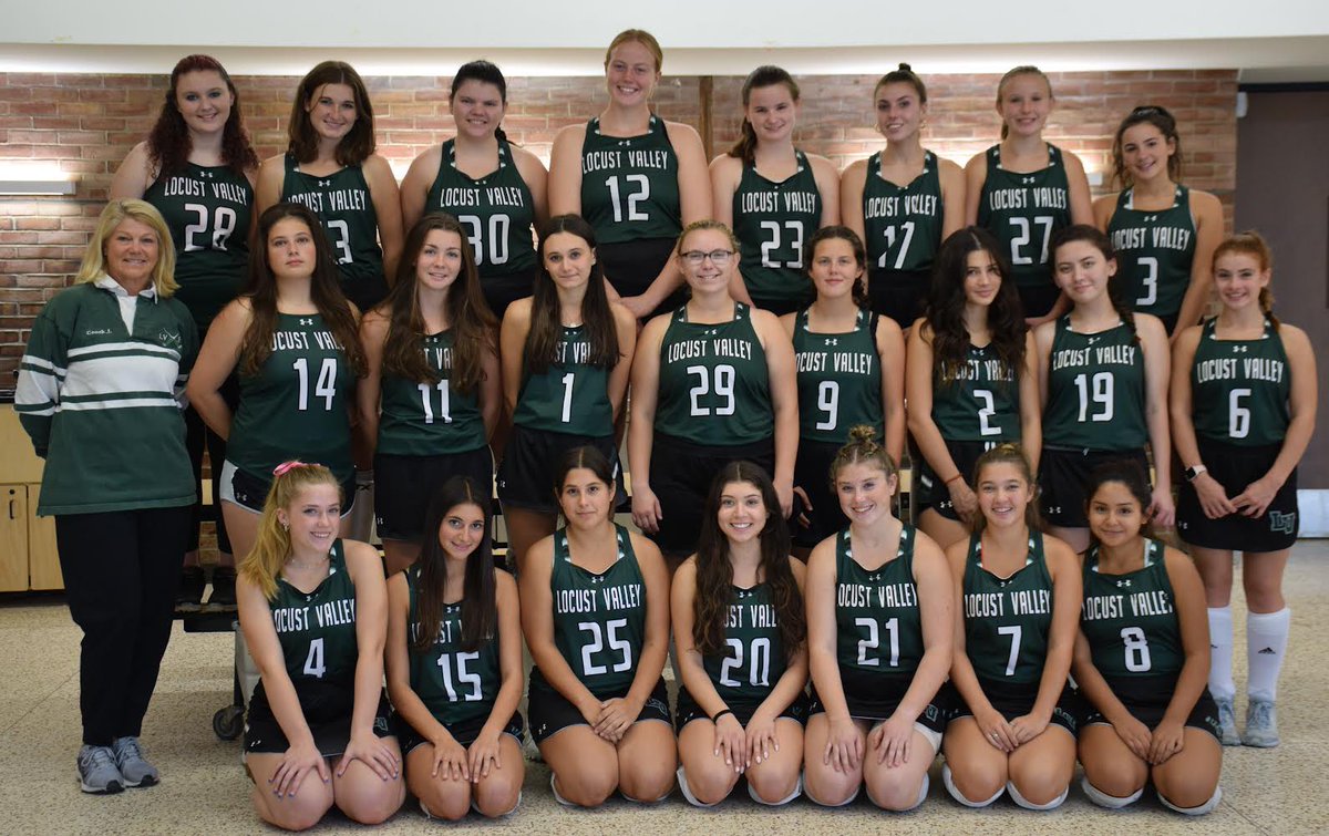 148 Locust Valley High School student-athletes recently received New York State Public High School Athletic Association Fall 2022 Scholar-Athlete Individual Awards. In addition, seven fall teams also attained Scholar-Athlete Team status.