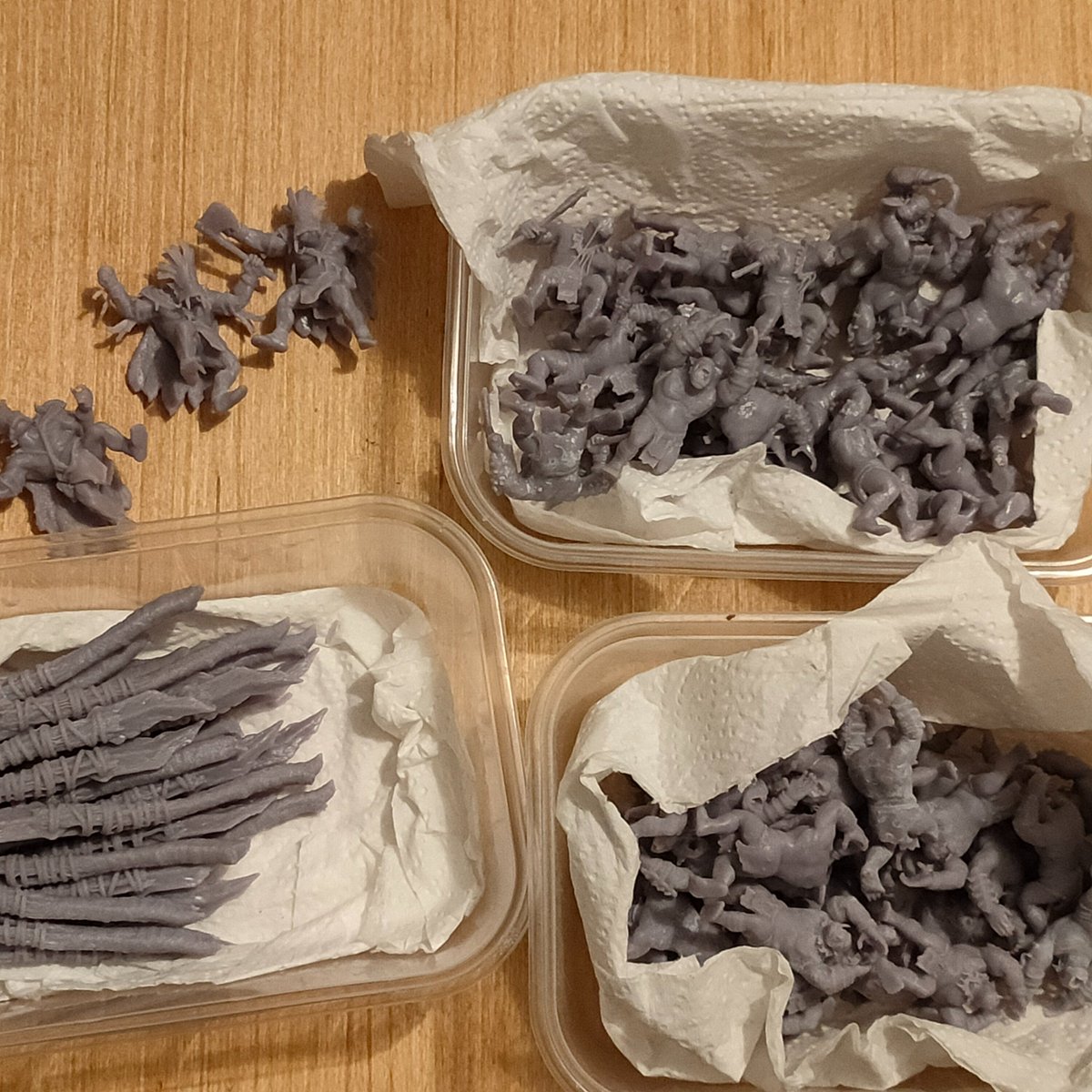 PositiveVictim's tweet image. Sorting myself out today, got some loot to shift, unfinished projects or miscellaneous shiz doing nowt but collecting dust

DM prices, most likely 50% retail+ postage if legit GW

I'll pop in this thread as I go, RTs and we'll wishes welcome 🙏

Start with these Bonesplitterz...