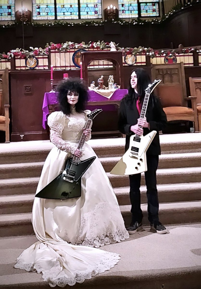 madi_danger's tweet photo. We exchanged guitars instead of rings for our wedding https://t.co/0kELwaHTvj