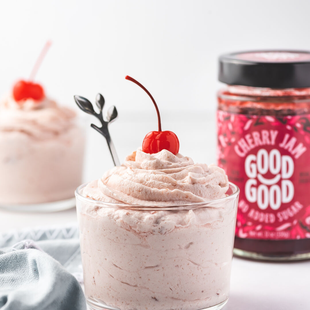 goodgoodbrand's tweet photo. You need to make this no bake, yummy, and quick recipe! Our Cheesecake Fluff is ready in less than 10 min and is so good!  🍰

https://t.co/hDmb1PUlJW https://t.co/Lo5xKwYlrl