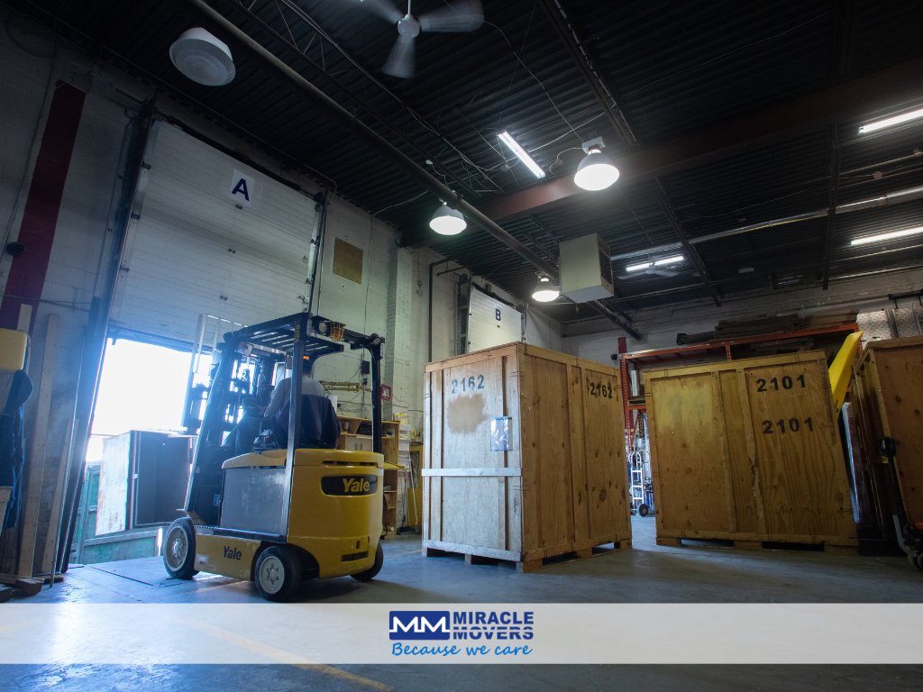 MiracleMoversCa's tweet photo. You've been looking for a storage facility and we can help you no matter what. Give us a call and we will send a professional to move your belongings safely and securely. Try our Miracle Movers!
------------------------------------------
 https://t.co/H4plSqHSmE
#toronto
#movers https://t.co/0GJpdoNfdf