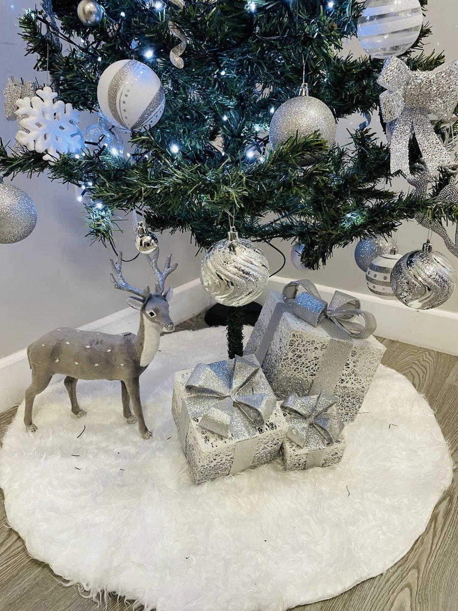 The people we support at Sunnywell have been Christmas decorating! 

Getting super-creative, they've worked really hard to make their home feel festive and merry. ✨🥰

Well done everyone!👏👏👏

#LearningDisabilities #Autism #Christmas #ChristmasDecor #TisTheSeason
