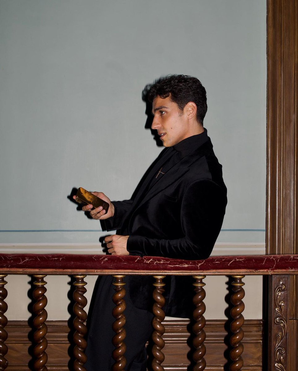 Francisco for <a href="/PacoRabanne/">Rabanne</a> #PACOEXTRAVAGANZA #PACORABANNEHOLIDAYS #1MillionPacoRabanne