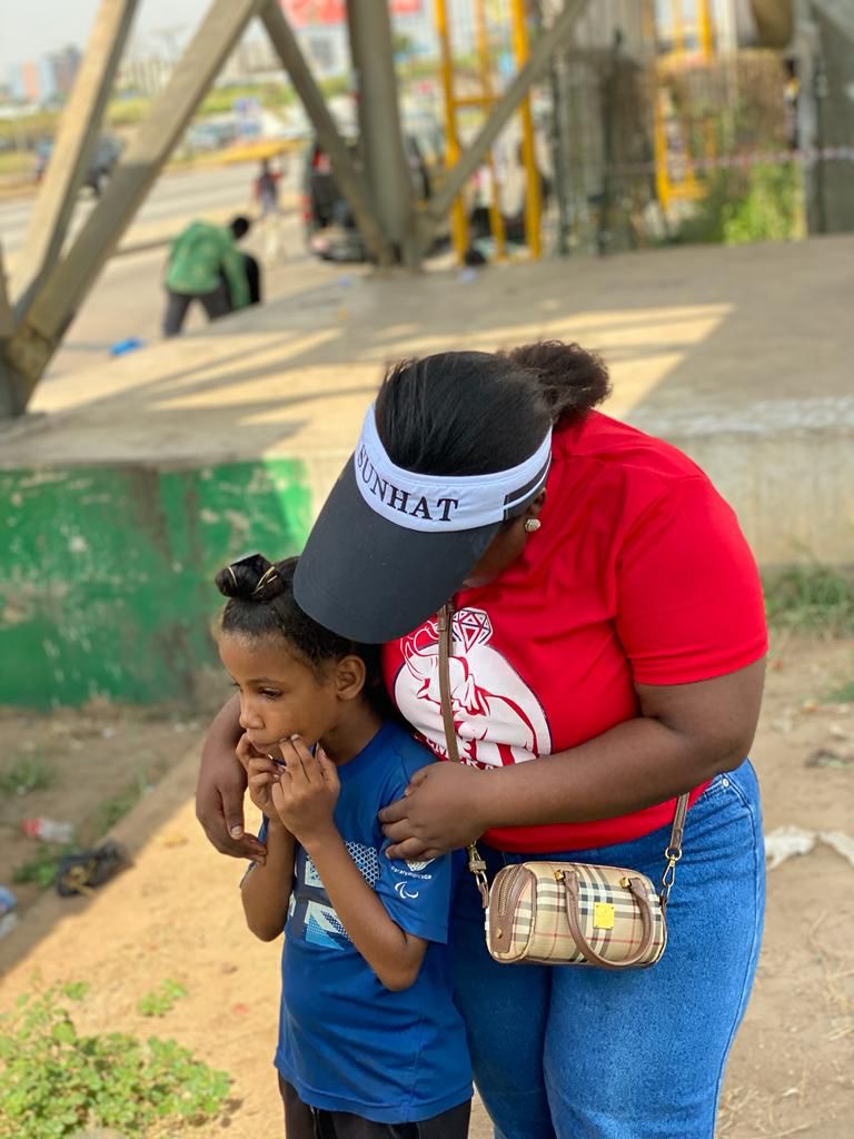 TheEmeralds2's tweet photo. Today 20th December 2022,NPP Emerald’s showed some love to the streets of Accra as part of their Operation feed the street project.

#TheEmeraldsFoundation
#THEEMERALDS
#NPPEMERALDS 

Below are some pictures; https://t.co/UsDgr2XwJ6