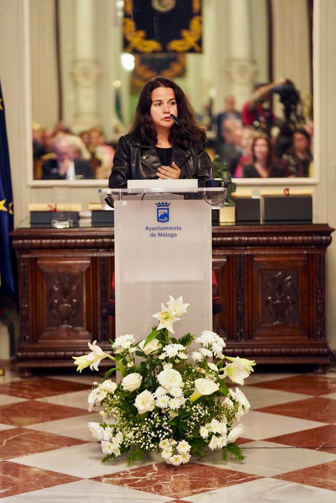 malaga's tweet photo. El Premio de Periodismo Ciudad de Málaga en categoría de Líneas estratégicas, por su seguimiento de la agenda cultural de la capital, a @LGTorres_rtve (Málaga, 1975), responsable de Radio Nacional de España @rne en Málaga https://t.co/79ru9KtMkb