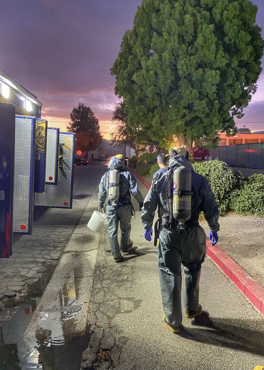 If you come in contact with #Fentanyl, DO NOT handle!  Leave the area &amp; contact your local law enforcement agency. A specialized team will be deployed trained to safely retrieve it. #LAPD #LAIMPACT <a href="/Expediente_Rojo/">Expediente Rojo Org</a> <a href="/stoptheVOID/">VOID "Victims Of Illicit Drugs"</a>  <a href="/Urgent_News911/">UrgentNews911</a>  <a href="/LAPDMarcReina/">Deputy Chief Marc Reina, MSL</a> <a href="/LAPoliceFdtn/">LA Police Foundation</a> #LAFD
