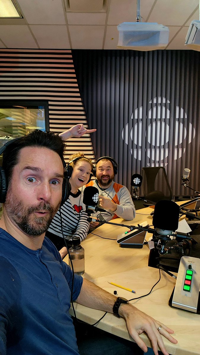 Improteine (@improteine) on Twitter photo Petit marathon d'entrevues sur <a href="/icircpremiere/">ICI Première</a> pour parler de notre revue de fin d'année! On pourra donc vous casser les oreilles à la radio à plusieurs reprises d'ici le 31!
#ImprotéineExpose2022 31 décembre 18h30 sur <a href="/icirctele/">ICI RC Télé</a>!
<a href="/moietdave/">Moi & Dave</a>
<a href="/iciontario/">ICI Ontario</a>
<a href="/iciottgat/">ICI Ottawa Gatineau</a>
<a href="/icinordon/">ICI Nord de l'Ontario</a> Petit marathon d'entrevues sur <a href="/icircpremiere/">ICI Première</a> pour parler de notre revue de fin d'année! On pourra donc vous casser les oreilles à la radio à plusieurs reprises d'ici le 31!
#ImprotéineExpose2022 31 décembre 18h30 sur <a href="/icirctele/">ICI RC Télé</a>!
<a href="/moietdave/">Moi & Dave</a>
<a href="/iciontario/">ICI Ontario</a>
<a href="/iciottgat/">ICI Ottawa Gatineau</a>
<a href="/icinordon/">ICI Nord de l'Ontario</a>