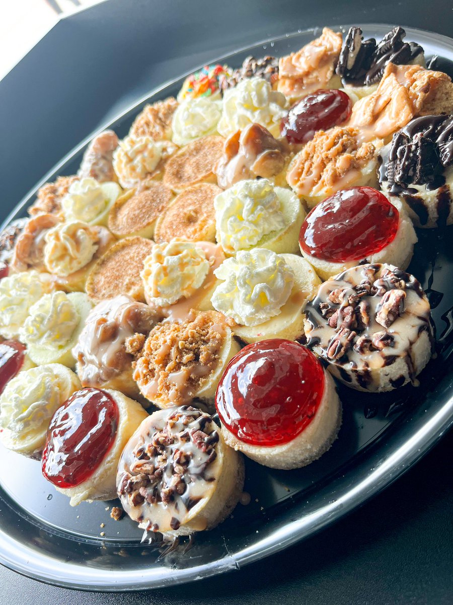mpdesserts's tweet photo. It’s the perfect season to give! Everyone gets a mini! Don’t miss out on the World’s Most Delicious Cheesecake! Order your holiday desserts today. https://t.co/tZmDPEveWG