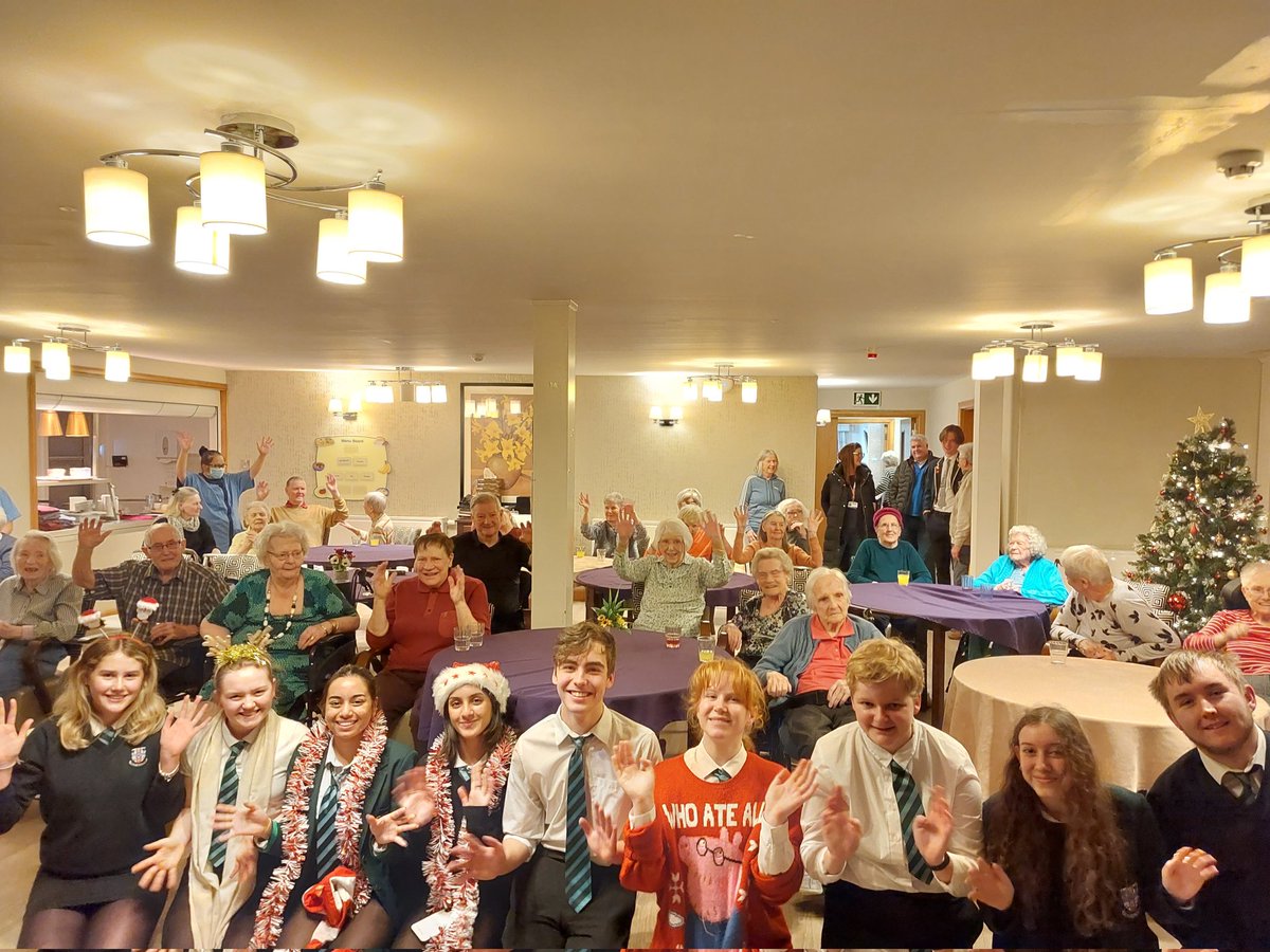Senior pupils and staff had a lovely afternoon entertaining residents of Deeside Care Home. We sang Christmas carols and a selection from our recent show. It was great to see everyone enjoying themselves and singing along with gusto! We can't wait to come back. 🎶🎄🎁🎹