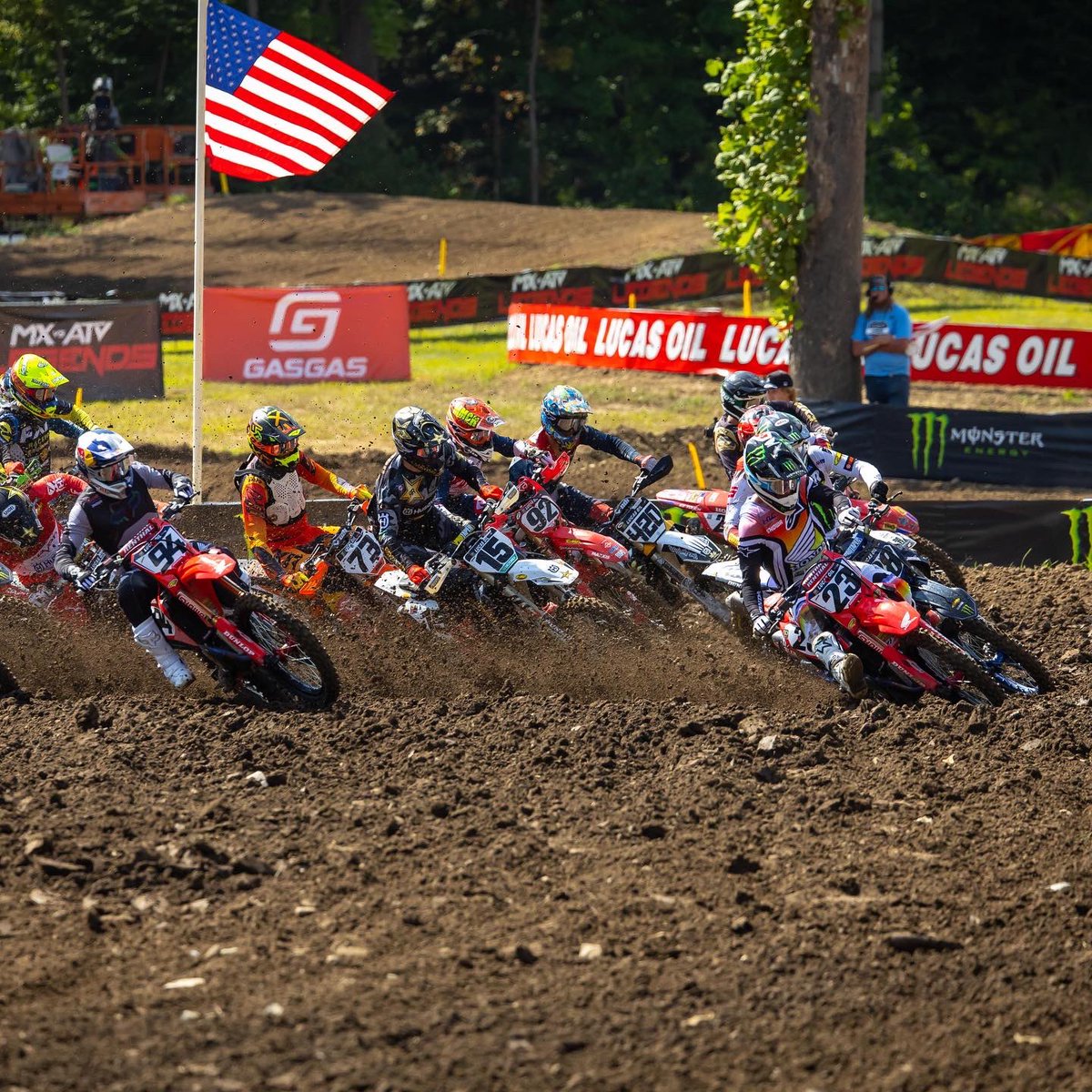 racerxonline's tweet photo. Want to know how to watch @SuperMotocross in 2023❓ The broadcast schedule has just been unveiled 📺  
#SupercrossLIVE #ProMotocross #SMX  https://t.co/GVPBzYRFE4 https://t.co/HOK80Sojvi