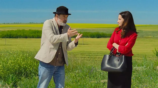 FilmComment's tweet image. "If we’re going to keep referring to short films by that moniker, can we start calling feature films 'longs'? Or at least acknowledge that the length of a film does not correspond to its worth?"

@storebrandbrown highlights the best "short" films of 2022: filmcomment.com/blog/the-best-…