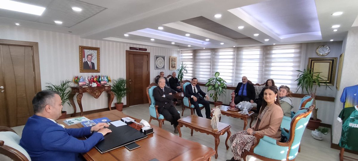 g_tarsus's tweet photo. TARDOBDER (Tarsus’ta Doğup Büyüyenler Derneği) yeni yönetimi Ümran Yıldırım başkanlığında Tarsus Kaymakamı Kadir Sertel OTCU’yu ziyaret ederek istişarelerde bulundu.
#TARDOBDER
#Tarsus https://t.co/qSuXSPJ4hq