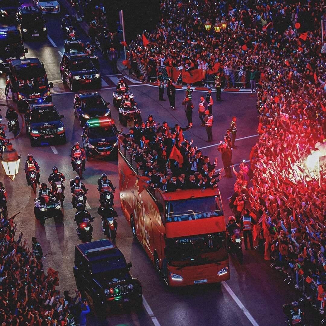 ProsMarocains's tweet photo. هكذا نستقبل أبطالنا #المغرب #كأس_العالم_2022_قطر #الرباط https://t.co/T0FSQKxW8e