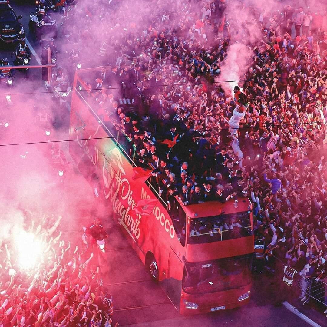 ProsMarocains's tweet photo. هكذا نستقبل أبطالنا #المغرب #كأس_العالم_2022_قطر #الرباط https://t.co/T0FSQKxW8e