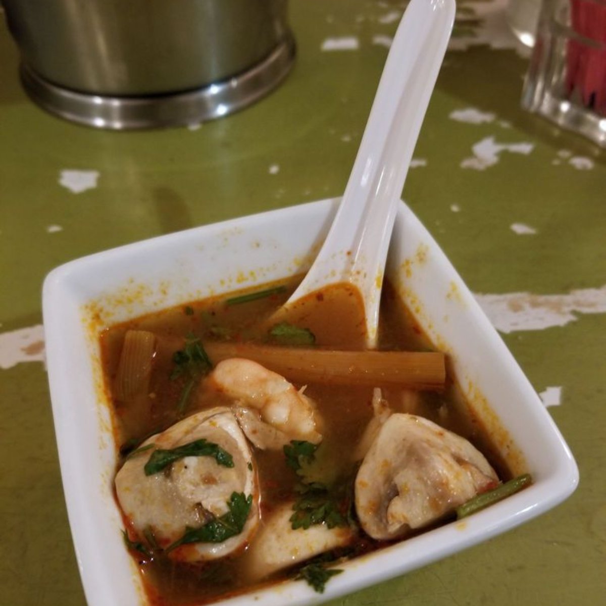 ThaiSelectTX's tweet photo. We've got just the thing to keep you warm this season! Stop by anytime for a hot bowl of tom yum goong. #FortWorthFood https://t.co/UPurRctGDQ
