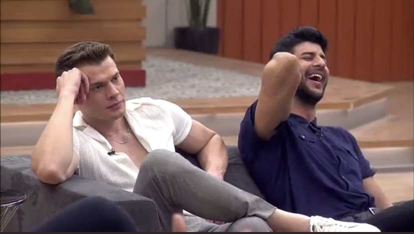 Yarım yeniden bir kıskaç Tolgamız var🥰😭
#AyTol #kismetseoluraskingucu #tolgaaybuke #aybuketolga