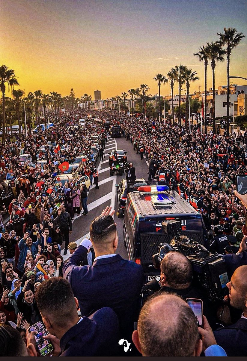 MimosaFawaz's tweet photo. Beautiful scenes in the bus parade welcoming the Morocco 🇲🇦 team in the capital, Rabat marking their historic run at the World Cup. https://t.co/Q0dovuj479