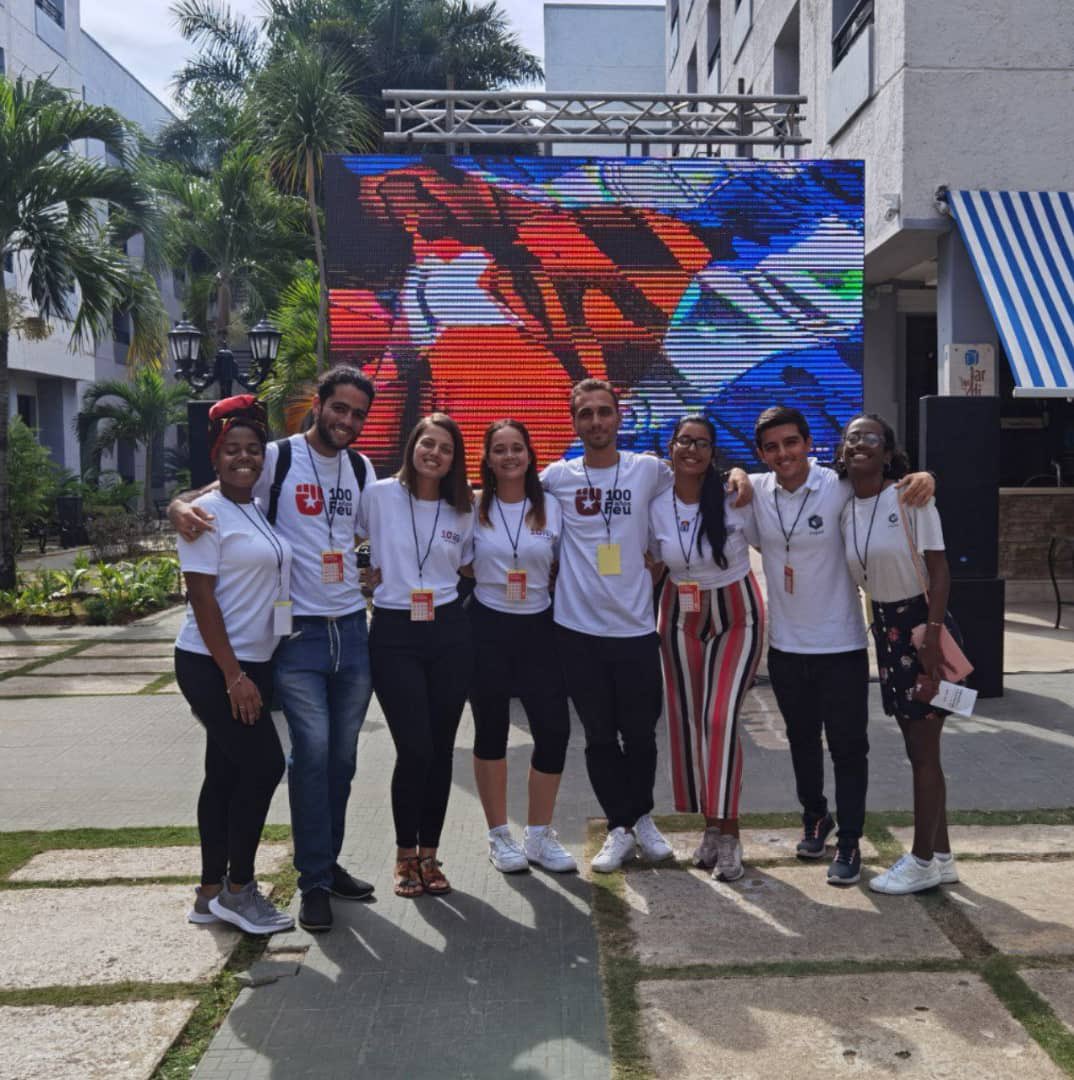 excurjae's tweet photo. El movimiento de Excursionismo del @AlmaCujae se une a las palabras de nuesta Secretaria General de la UJC, Diansy Hong.

Muchas Felicidades en su #CentenarioFEU a todos los estudiantes de las #UniversidadesCubanas

#FederaciónEstudiantilUniversitaria
@FeuCuba @FeuUccfd @FEU_UCLV https://t.co/F7KVV9XvAG