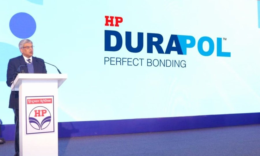 HPCL's tweet photo. Re-inforce &amp; re-emphasise as a marketing company, less about energy and more about services - Sh. Pankaj Jain @Secretary_MoPNG at the launch of PetChem Brand &amp; Tagline, "HP Durapol ~ Perfect Bonding", in Delhi. #Petrochemicals
@HardeepSPuri @Rameswar_Teli @PetroleumMin @PPACIndia https://t.co/cmW19LVjR4