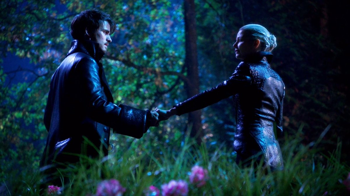 EnchantedSwans's tweet photo. β¨ CS Collection
CS 'hooking' hands | 5x10
π₯β€οΈπ₯Ί
#captainswan #emmaswan #killianjones #jennifermorrison #colinodonoghue #onceuponatime #ouats5 #cscollection #csholdinghands #captainswanholdinghands https://t.co/VR7nfkuJzJ