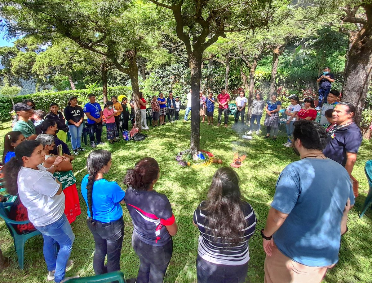 ccnis's tweet photo. En las alturas del abuelo #Tepec, @ccnis y representación de sus organizaciones, inicia sus actividades en este Solsticio, Fortaleciendo el tejido organizativo comunitario y reafirmar el compromiso en la protección de la #MadreTierra https://t.co/6uEGJCnUAp