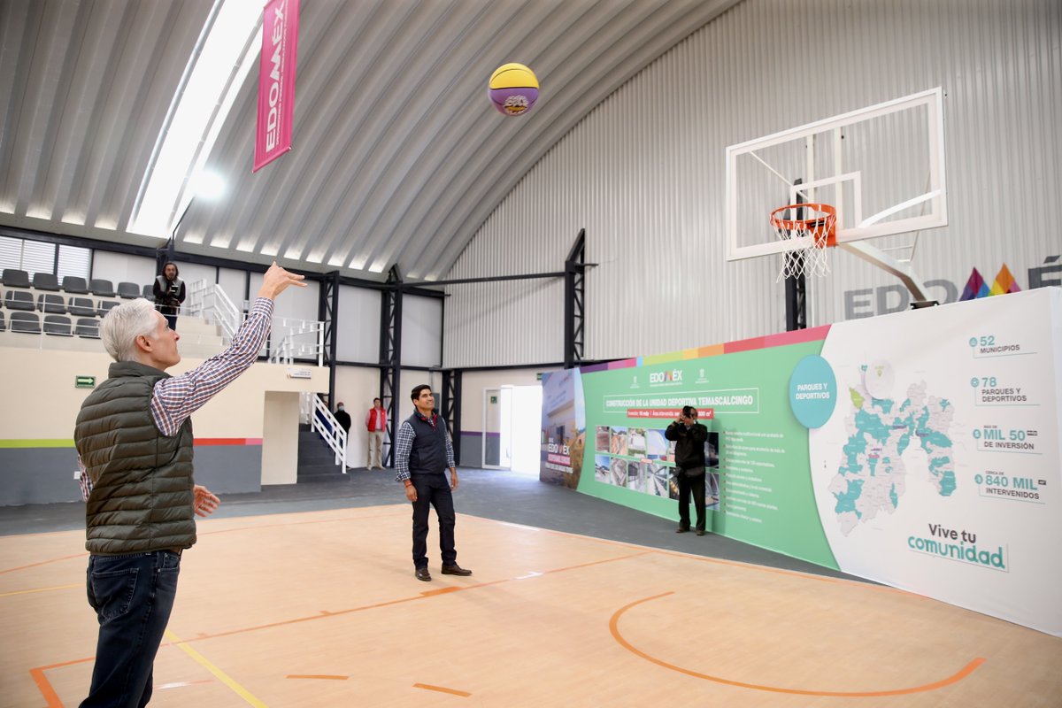 La nueva Unidad Deportiva #Temascalcingo está cerca de la cabecera municipal y tiene una cancha multifuncional que permitirá practicar diversos deportes a los jóvenes y a las familias de las comunidades de la región. #ViveTuComunidad