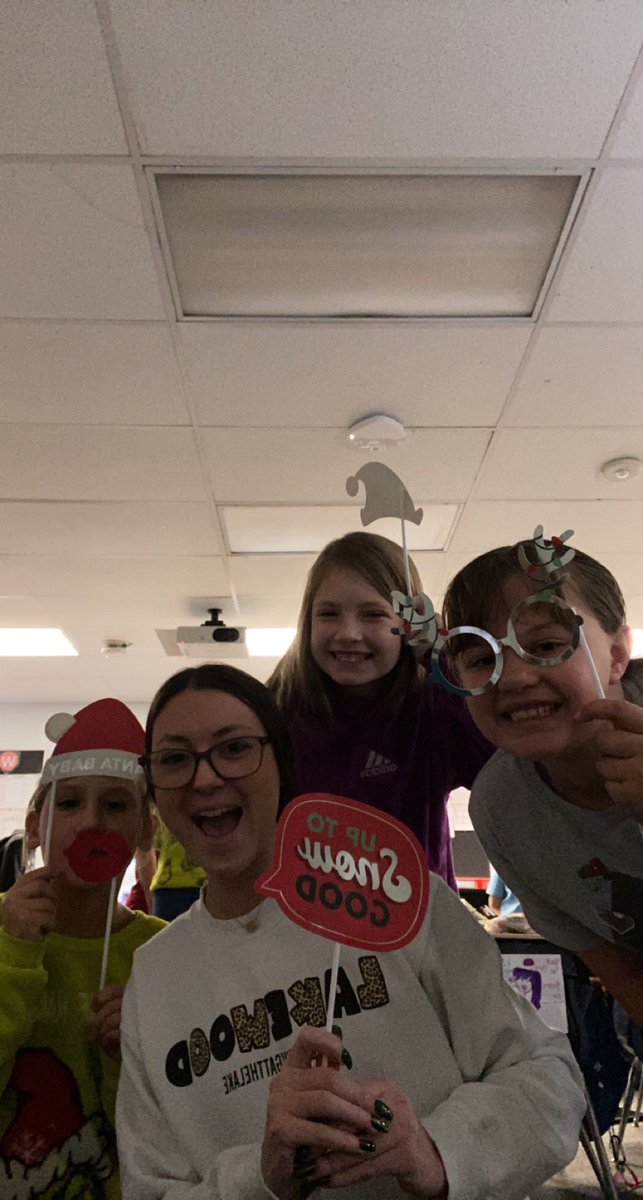 Allie Kelly tweet media