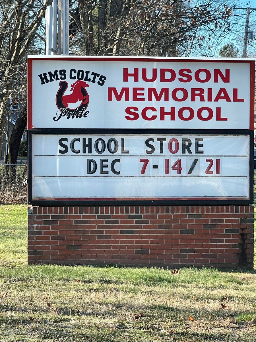 "Exploring Your Future" HMS 7th Grade - Computer Science Day - speaking with students exploring #CTE pathways - thank you for the invitation to have <a href="/EQengineered/">EQengineered</a> take part again this year, Richard Paiva &amp; Eric Frauwirth!

#cteworks #careerteched 
#EQengineered #SociallySavvy