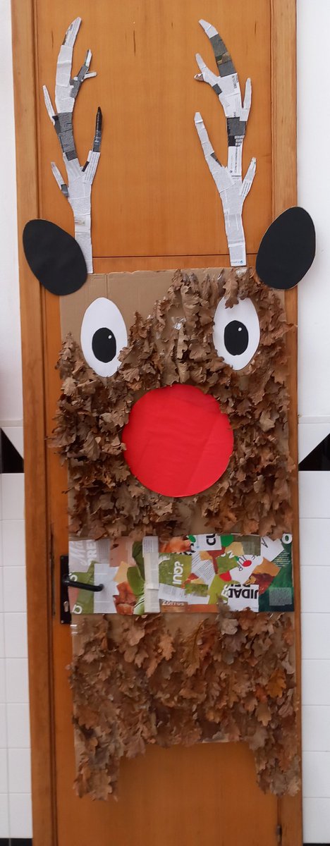 vicenv2's tweet photo. #Nadal2022 Ambiente de Nadal no IES. Xa queda menos para #FAM2L2ANA. https://t.co/hRkJq5m2RL