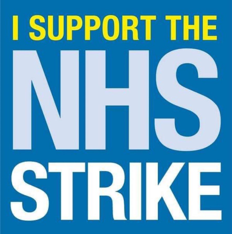 PaulDerekBrown's tweet photo. @SocialistNHS 💙 #supportnurses #SaveOurNHS https://t.co/8uOCOzHyYg