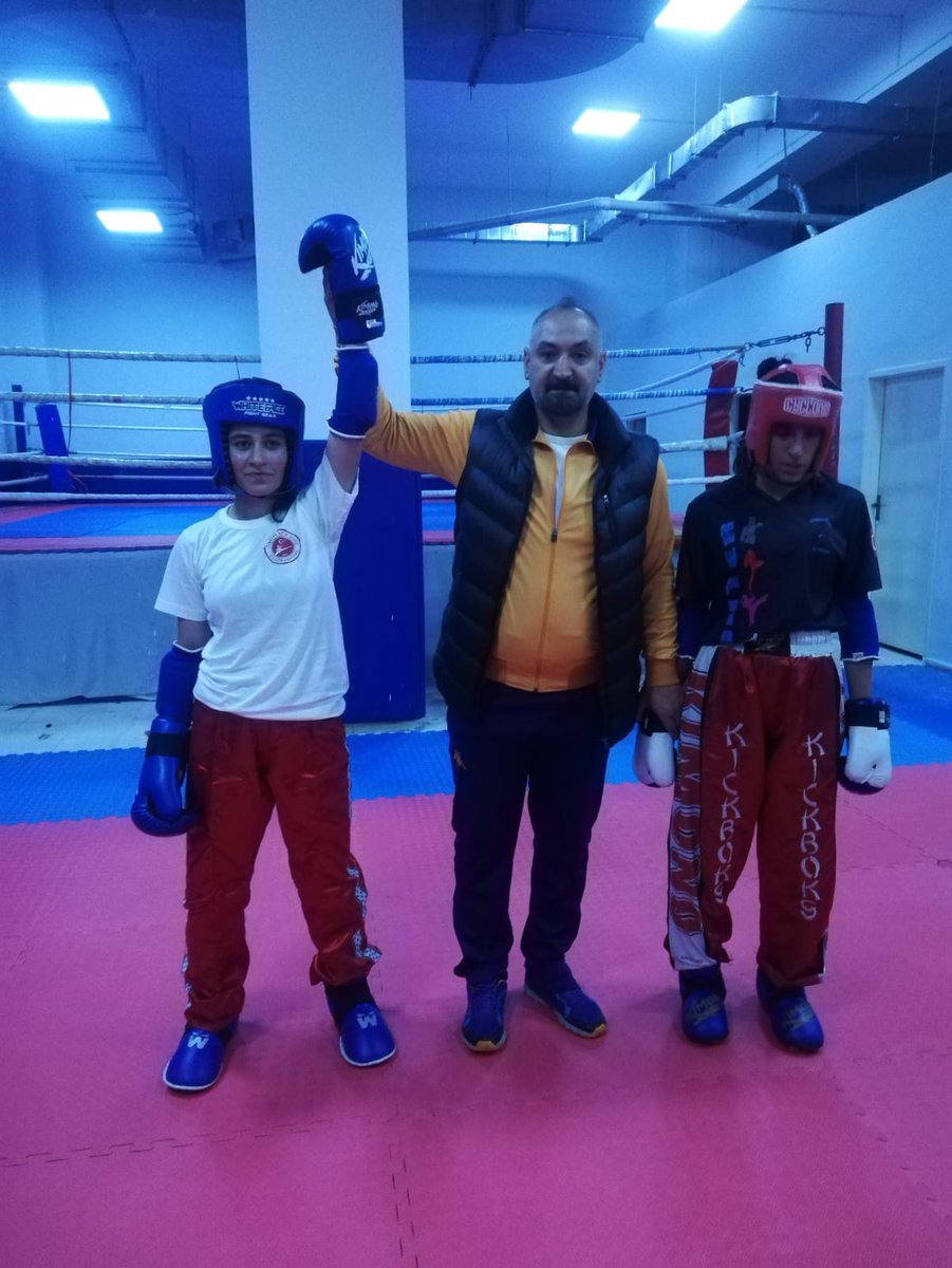 BAĞLAR /NECİP FAZIL KISAKÜREK ANADOLU LİSESİ (@fazillisesi) on Twitter photo Diyarbakır'da yapılan okul sporları " KİCK BOKS" dalında okulumuz öğrencilerinden Şükran Birsen İl 1. olmuştur. Öğrencimizi tebrik ediyoruz.
<a href="/BaglarMEM21/">Bağlar İlçe Milli Eğitim Müdürlüğü</a> Diyarbakır'da yapılan okul sporları " KİCK BOKS" dalında okulumuz öğrencilerinden Şükran Birsen İl 1. olmuştur. Öğrencimizi tebrik ediyoruz.
<a href="/BaglarMEM21/">Bağlar İlçe Milli Eğitim Müdürlüğü</a>