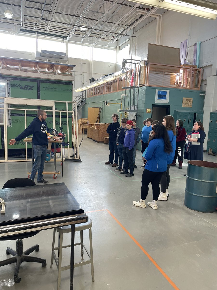 farr_scott's tweet photo. We had a blast hosting 8th grade students from #riversidemiddleschool and #bellowsfallsmiddleschool! Students spend time in all 12 of our programs learning about career pathways and high school opportunities.
#vtcte #vted https://t.co/DghtIdFBQB