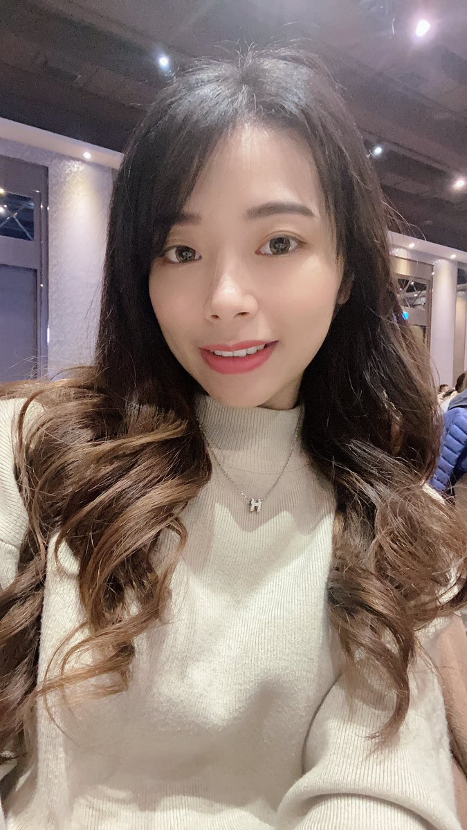 Alice12077's tweet photo. 剪髮前再拍一次美美照 https://t.co/l8ZmxnU4bW