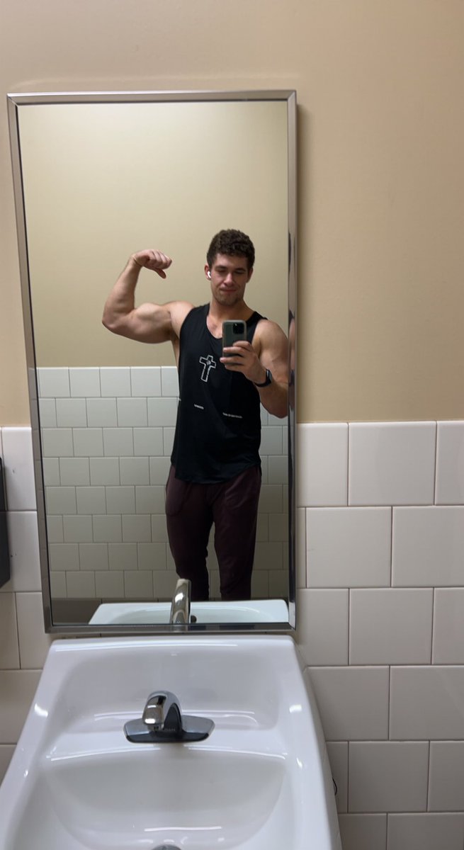 (7$ onlyfans!) jack package (0.88%) on Twitter: "Bulking season 😜"