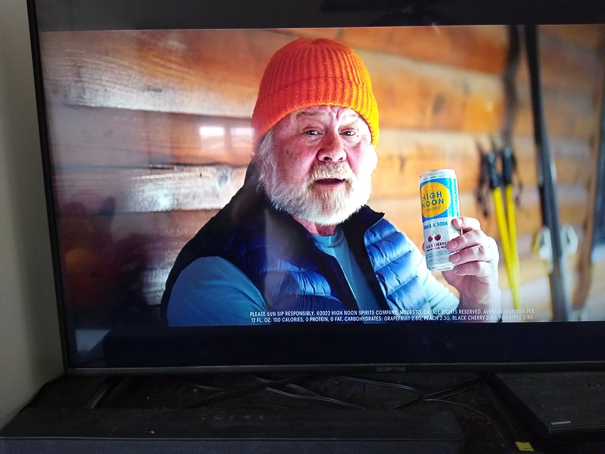 Monkey73513167's tweet photo. Seen on tv today. @Ambreville , is dat you? Lol https://t.co/37i16QROiy