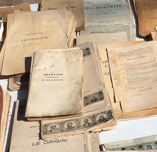 softdeIicacy's tweet photo. old books, old letters; so many stories. https://t.co/g9UNjaXqtv