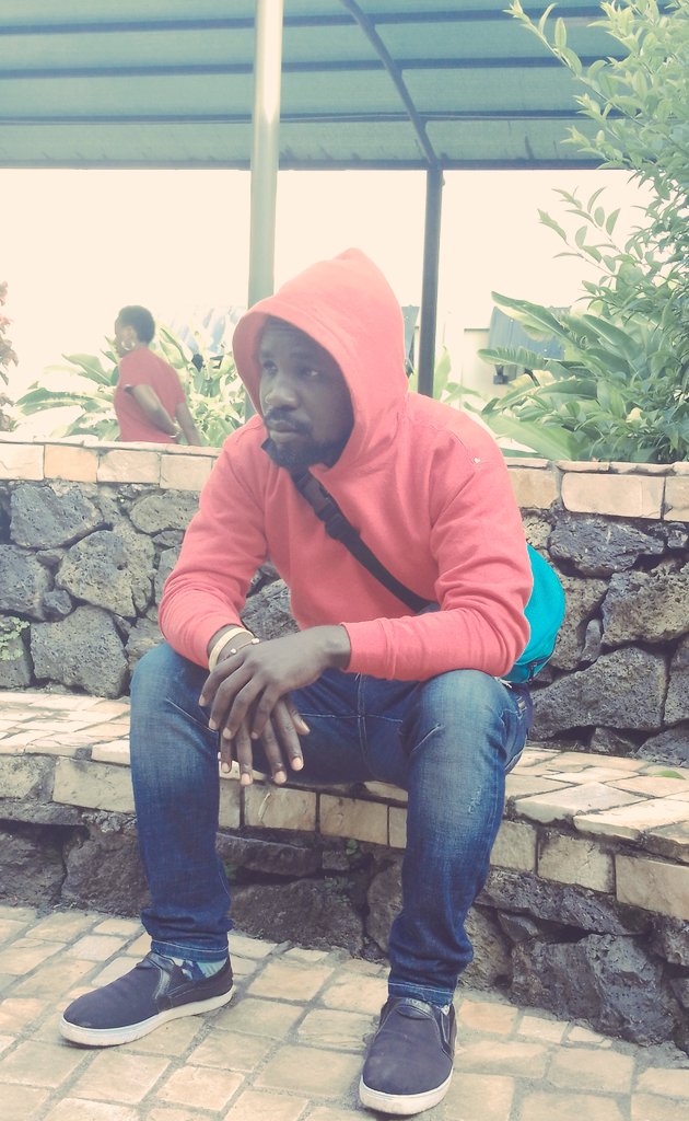 ojok_odong's tweet photo. #Set_Life...
Storytelling is my addiction! https://t.co/BoSCSgpyy4