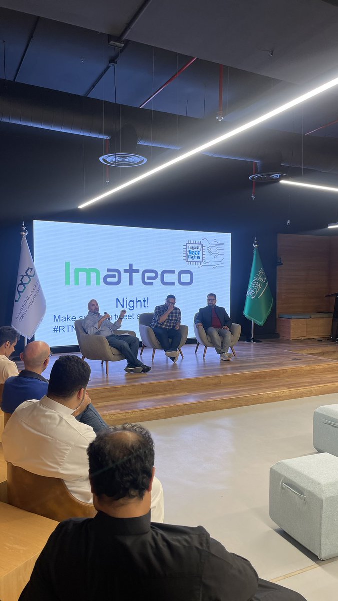 TDMajed's tweet photo. سعدت الليله بحظور  لقاء Riyadh Tech Nights المنظم من قبل نماء فنتشرز @NamaVentures ، شكر خاص للاستاذ محمد الزعبي @mzu3bi وللاستاذه لجين العجمي على التنظيم الرائع. والشكر لمركز ريادة الاعمال الرقميه @CODE_MCIT على استضافة اللقاء.
#RTNs https://t.co/GIQijB7KCy