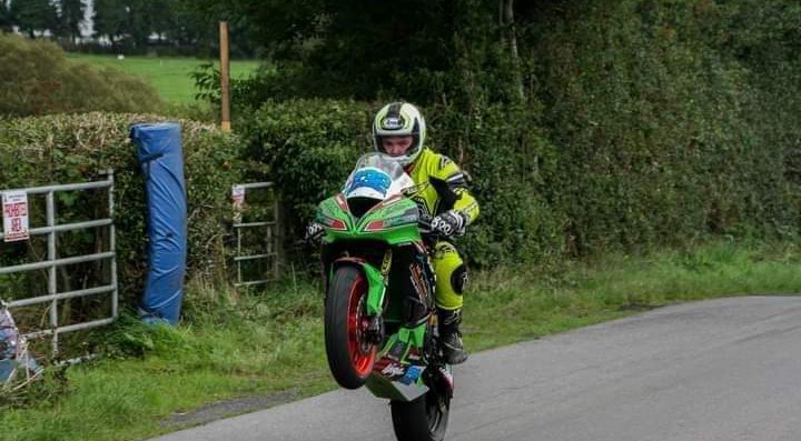 StephenOWC33's tweet photo. This young lad blew onto the road scene at Armoy in 2021 and was destined to go right to the very top of #RoadRacing a top rider on the short circuits as well and such a big lose this year at Kells. Never forgotten Jack Oliver
#Jack232 #IomTT #ManxGP #BsB #MotoGP #Wsbk https://t.co/IsYr9S1hE4