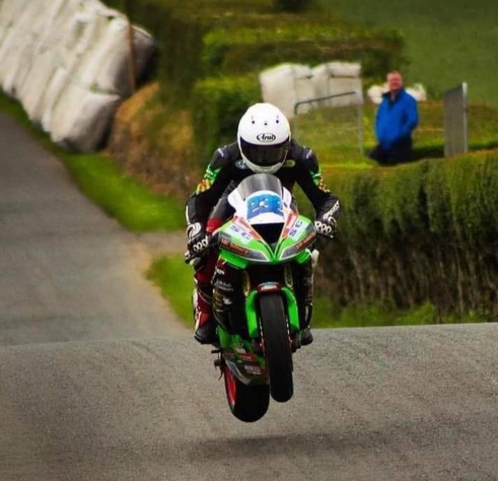 StephenOWC33's tweet photo. This young lad blew onto the road scene at Armoy in 2021 and was destined to go right to the very top of #RoadRacing a top rider on the short circuits as well and such a big lose this year at Kells. Never forgotten Jack Oliver
#Jack232 #IomTT #ManxGP #BsB #MotoGP #Wsbk https://t.co/IsYr9S1hE4