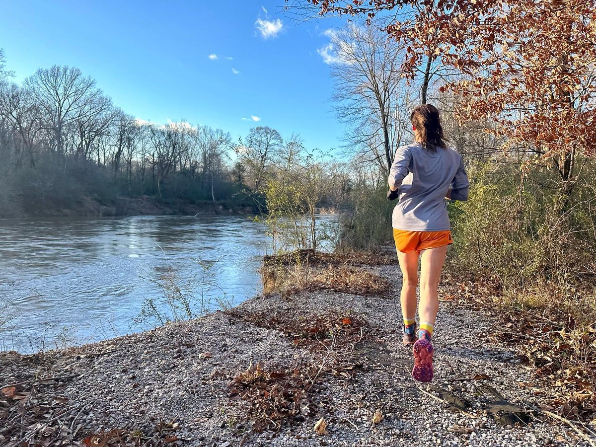NaturallyMEM's tweet photo. Raise your hand if you're going to get outdoors as much as you can before that cold spike. 🥶 

📸 Breakaway Running https://t.co/at12V8Eyat