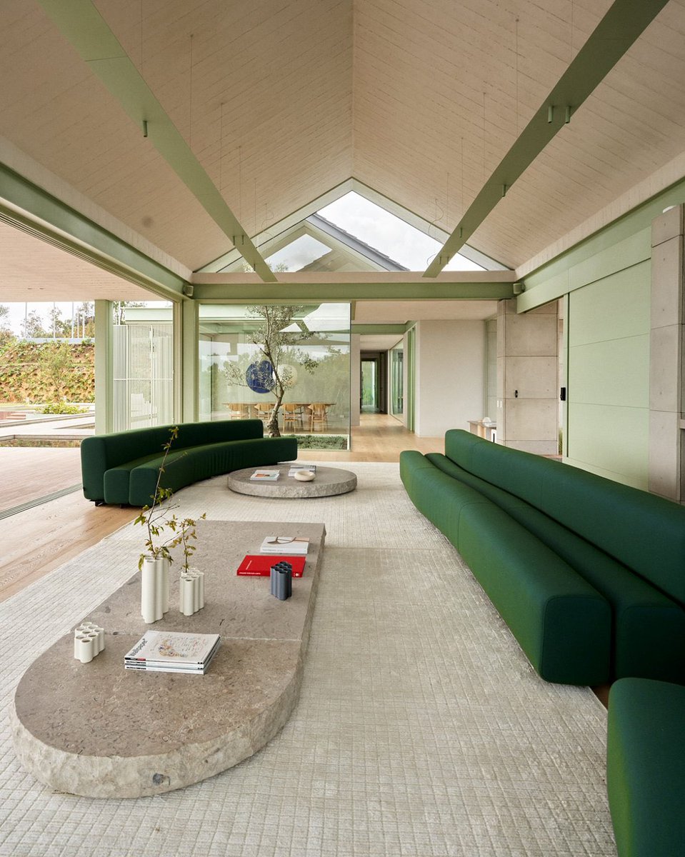 NATALIALABEL's tweet image. J Balvins house in Medellín, Colombia. Crème de la crème.