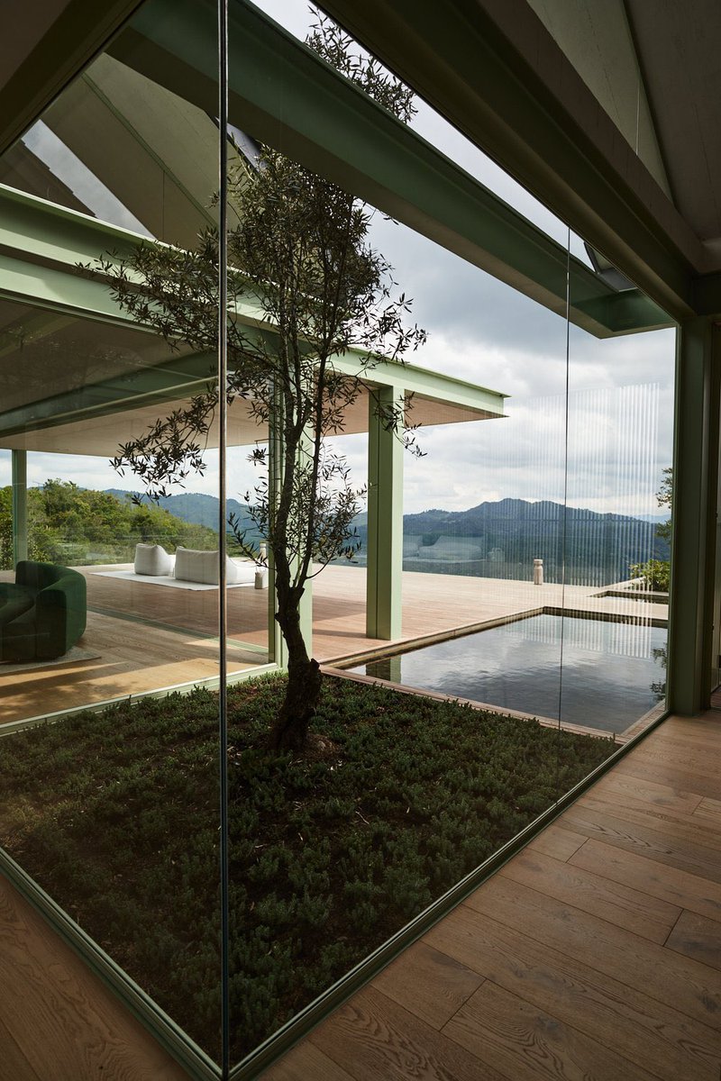 NATALIALABEL's tweet image. J Balvins house in Medellín, Colombia. Crème de la crème.