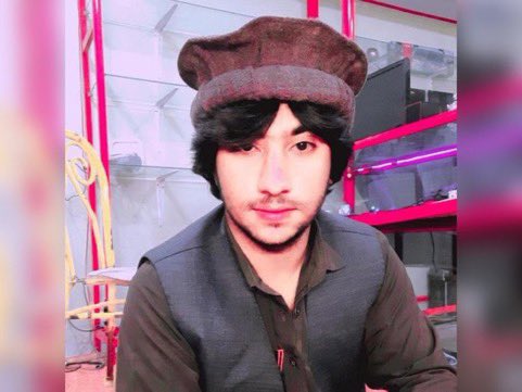 #شعیب_میربلوچ‌زهی‌ریگی ۱۸ساله، ۱۴مهر در اعتراضات بلوچستان بازداشت و به اتهام افسادفی‌الارض در حالی که روزها تحت شکنجه بود به اعدام محکوم شد. 
پدر او در قید حیات نیست و وکیل او تسخیری‌ست و تنها ۲۰روز برای اعتراض به حکم اعدام به او فرصت دادند.
#مهسا_امینی