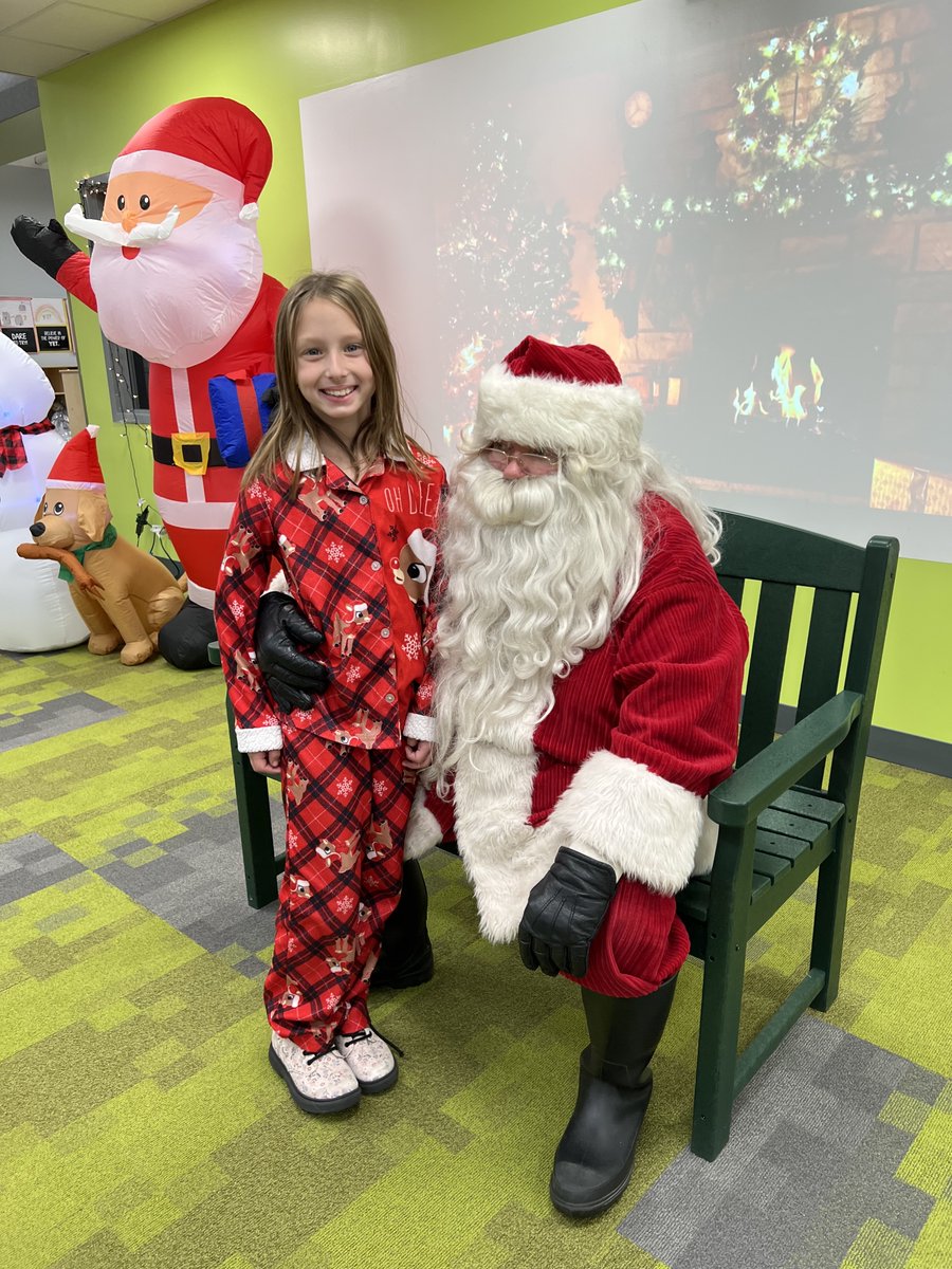 Bruck3rd's tweet photo. Merry Christmas to all of our families! Thank you to @PowersPTO for sending Santa to visit. https://t.co/JKCbLXRzdE