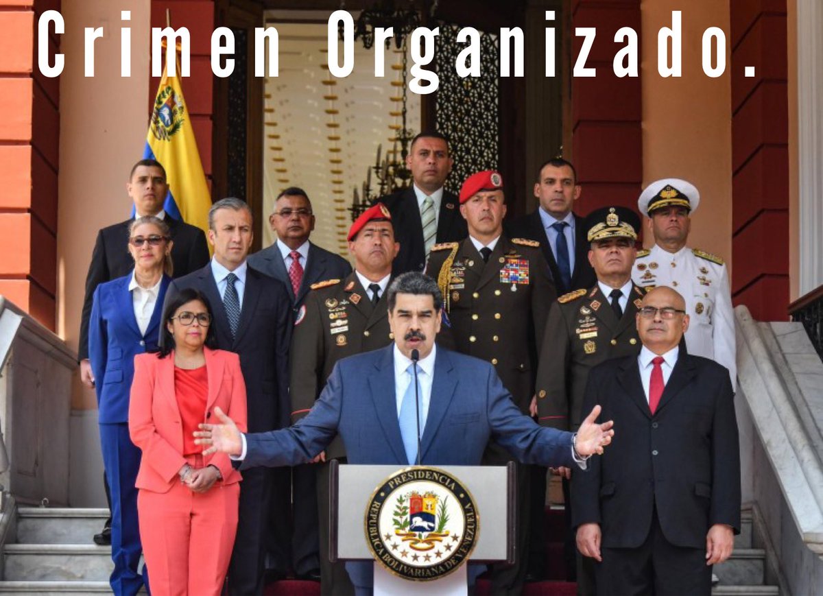 zuricht94's tweet photo. A esta hora el crimen organizado dispone de dos rehenes para sacarlos por Maiquetía.

¡ El canje va !

Unos cuantos se van a quedar sin chamba. https://t.co/z58YO1HKu1