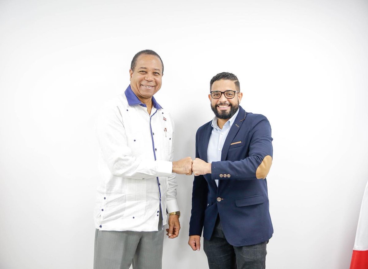 montedepiedadrd's tweet image. La mañana de hoy el adm. gral. de @montedepiedadrd @wegrullon se reunió con Los Sres: Ángel Matos (Sub-Director de Gestión y Desarrollo Empresarial), Ennio Santana (Gte. de Medio Ambiente), del Consejo Nacional de Promoción y apoyo a la Micro, Pequeña y mediana empresa.