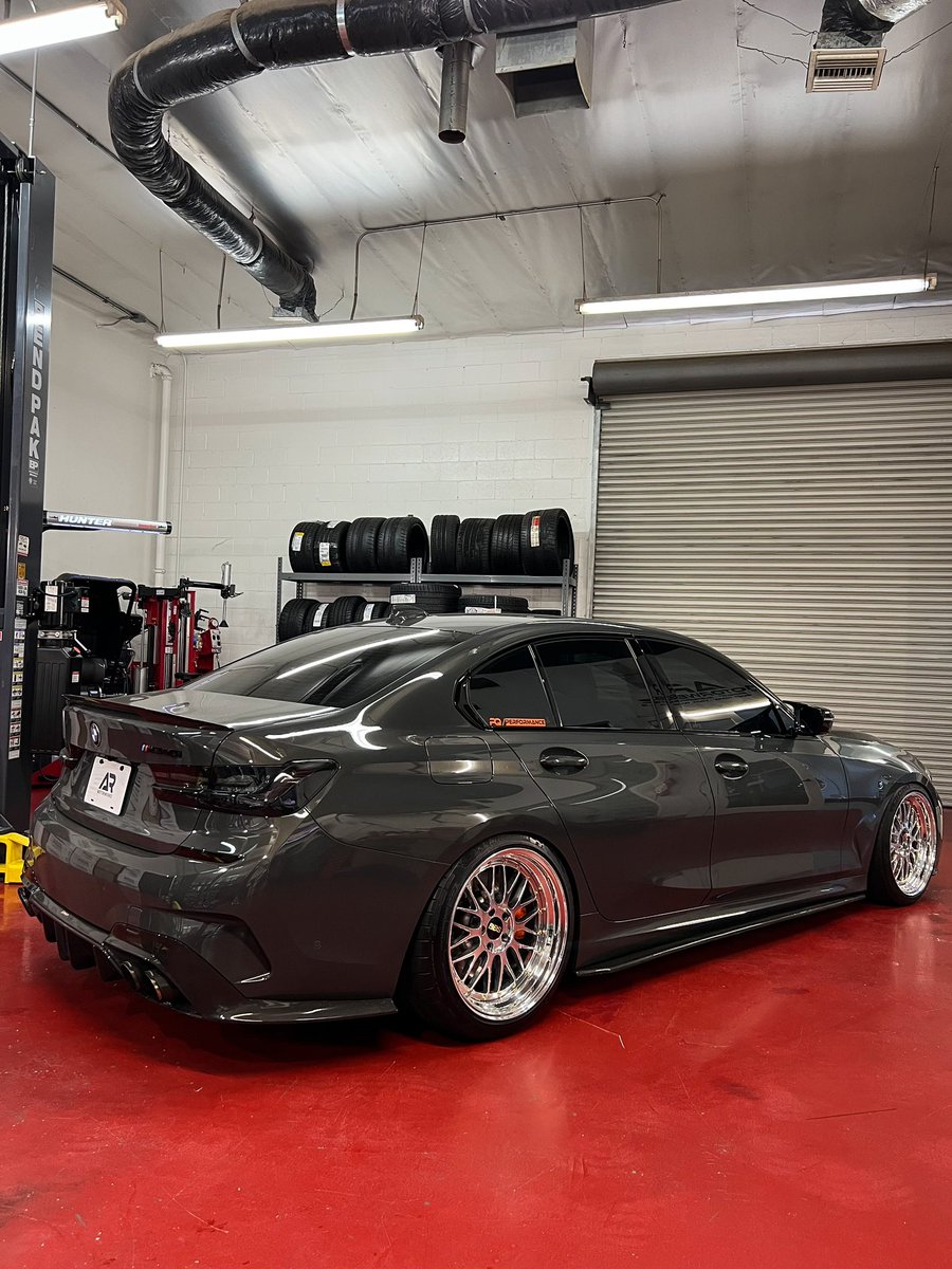 Freshhkiicks's tweet photo. Who knew a M340i could be this clean 👀 https://t.co/H8lKewlkLr