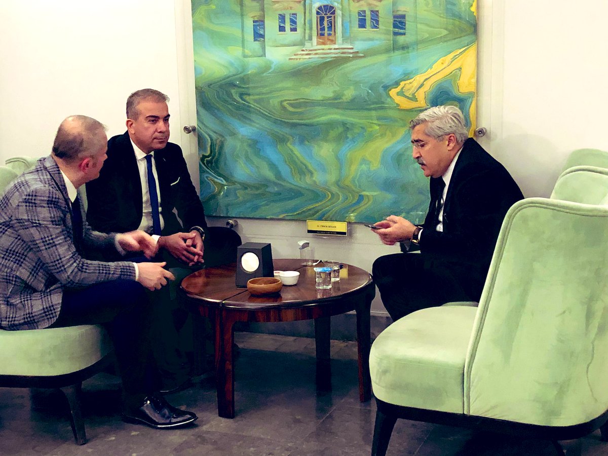 omererdalclk's tweet photo. “MİLLETİMİZİN HİZMETİNDEYİZ”🇹🇷

Değerli Vekilimiz Sn. @HuseyinYayman beyefendiyi İlçe Milli Eğitim Müd. Kemal Ceylan ile #TBMM’de ziyaret ettik.

Şehrimize yeni yapılacak yatırımlar hakkında istişarelerde bulunduk..

Aziz milletimizin hizmetindeyiz. #TürkiyeYüzyılı @Akparti 🇹🇷 https://t.co/tEWmBOGaf7